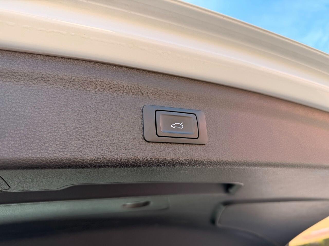 Audi Q3 2.0 tdi 150 cv Business S-tronic