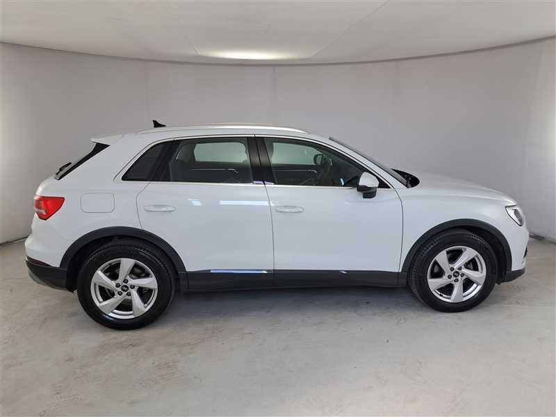 AUDI Q3 35 TDI S tronic Business Advanced