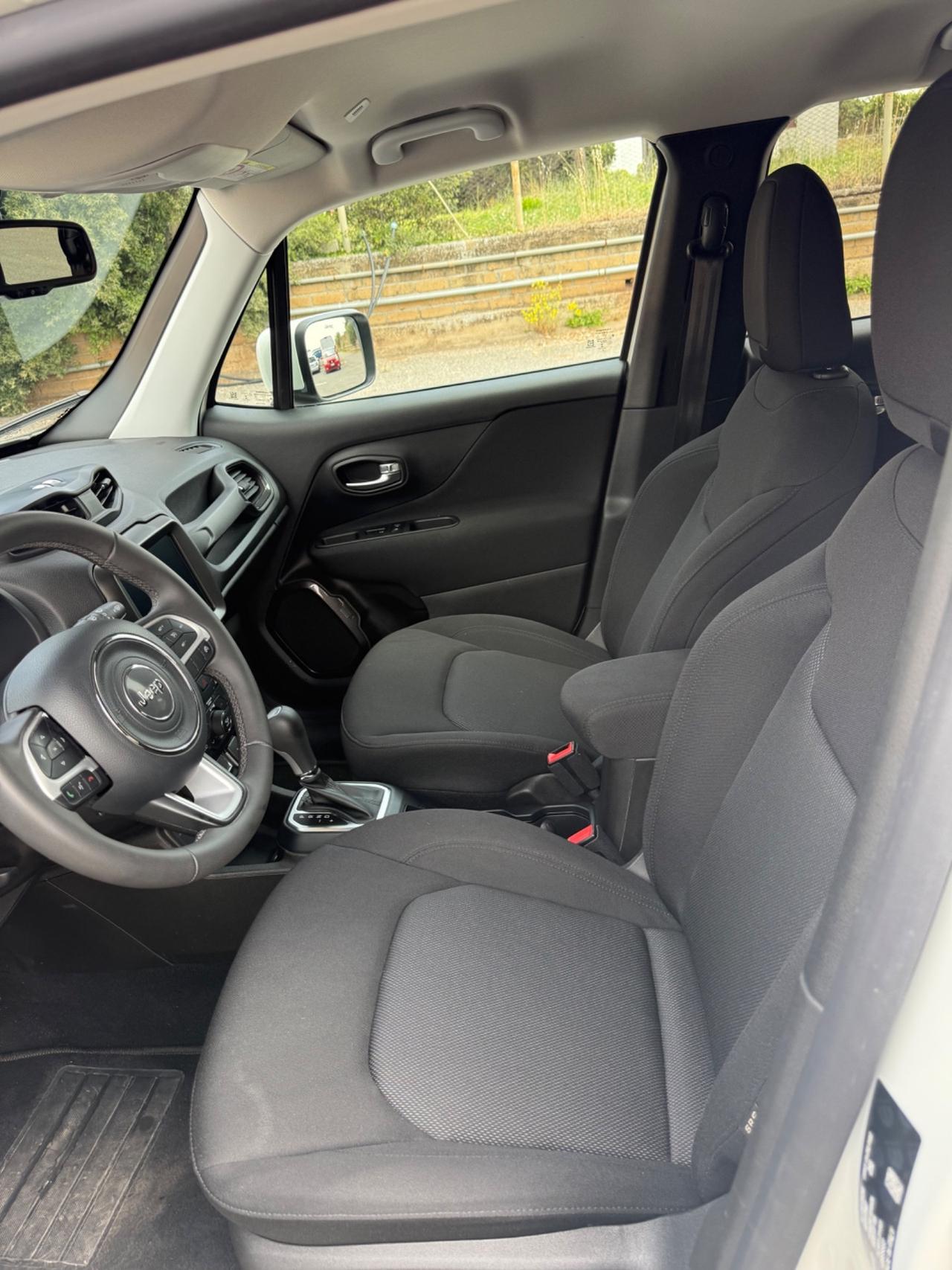 Jeep Renegade 4xe eletttica/benzina