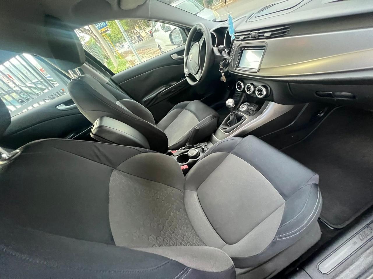 Alfa Romeo Giulietta 1.6 JTDm-2 105 CV Exclusive