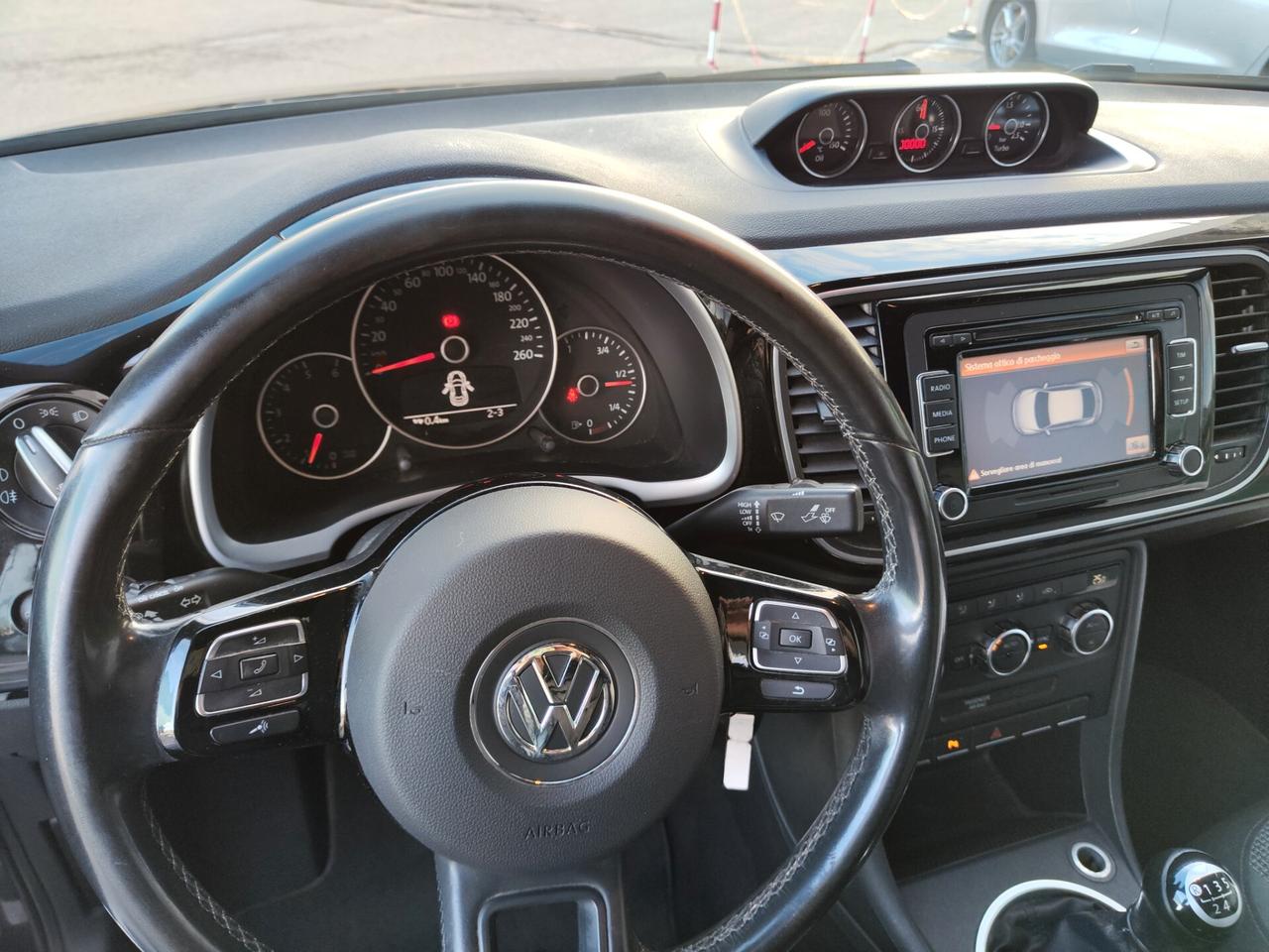 Volkswagen Maggiolino 1.6 TDI 105cv Design