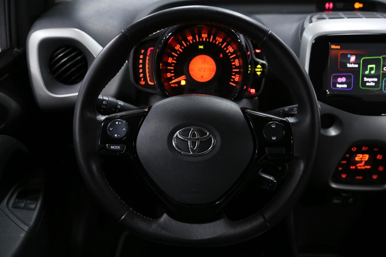 Toyota Aygo 1.0 VVT-i 69 cv x-play