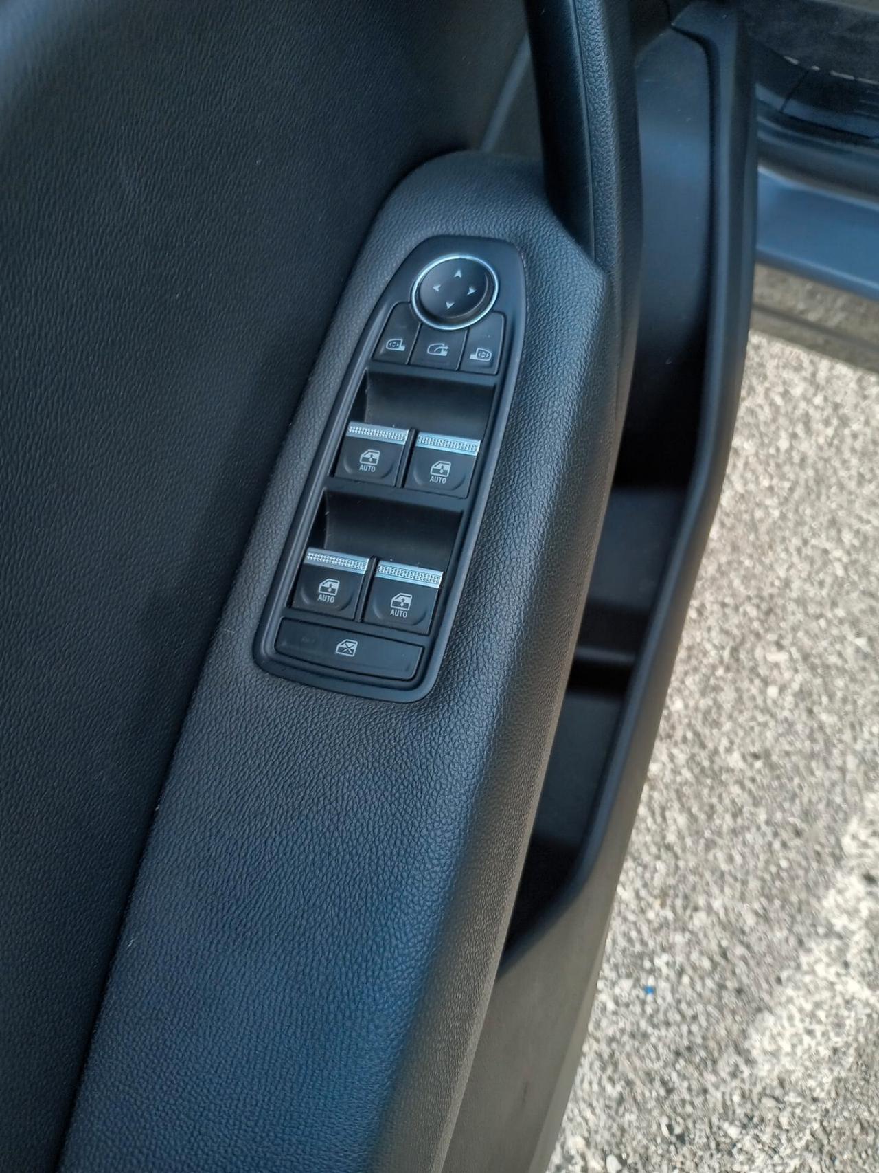 Renault Captur Mild Hybrid 140 CV Business