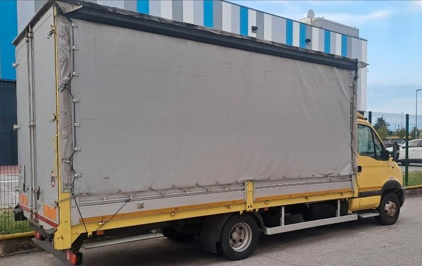 Renault Mascott Mascotte