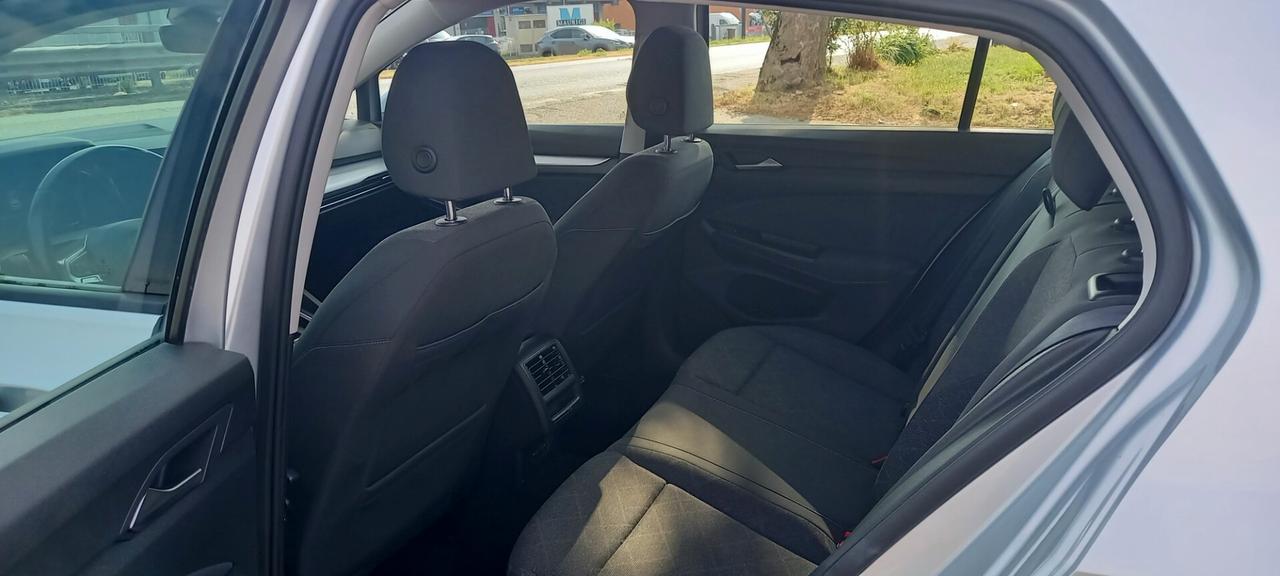 Volkswagen Golf 8 cc. 1.5 E TSI 150 CV. EVO ACT DSG 5 Porte 5 Posti Cambio Automatico 7 Marce.