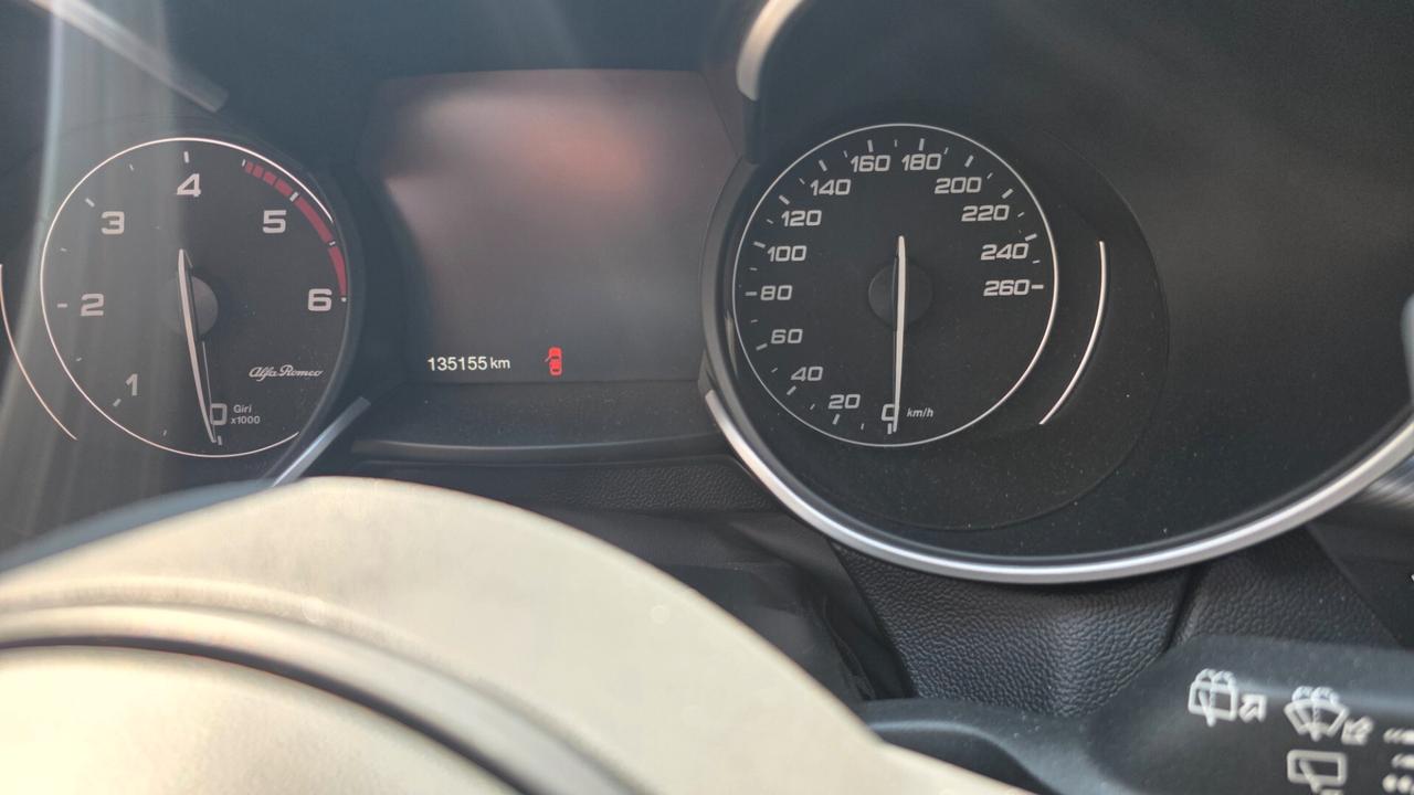 Alfa Romeo Stelvio 2.2 Turbodiesel 160 CV AT8 RWD Sprint