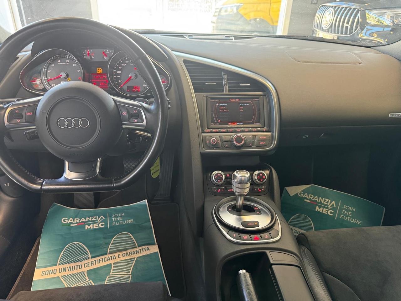 Audi R8 4.2 V8 FSI quattro R tronic