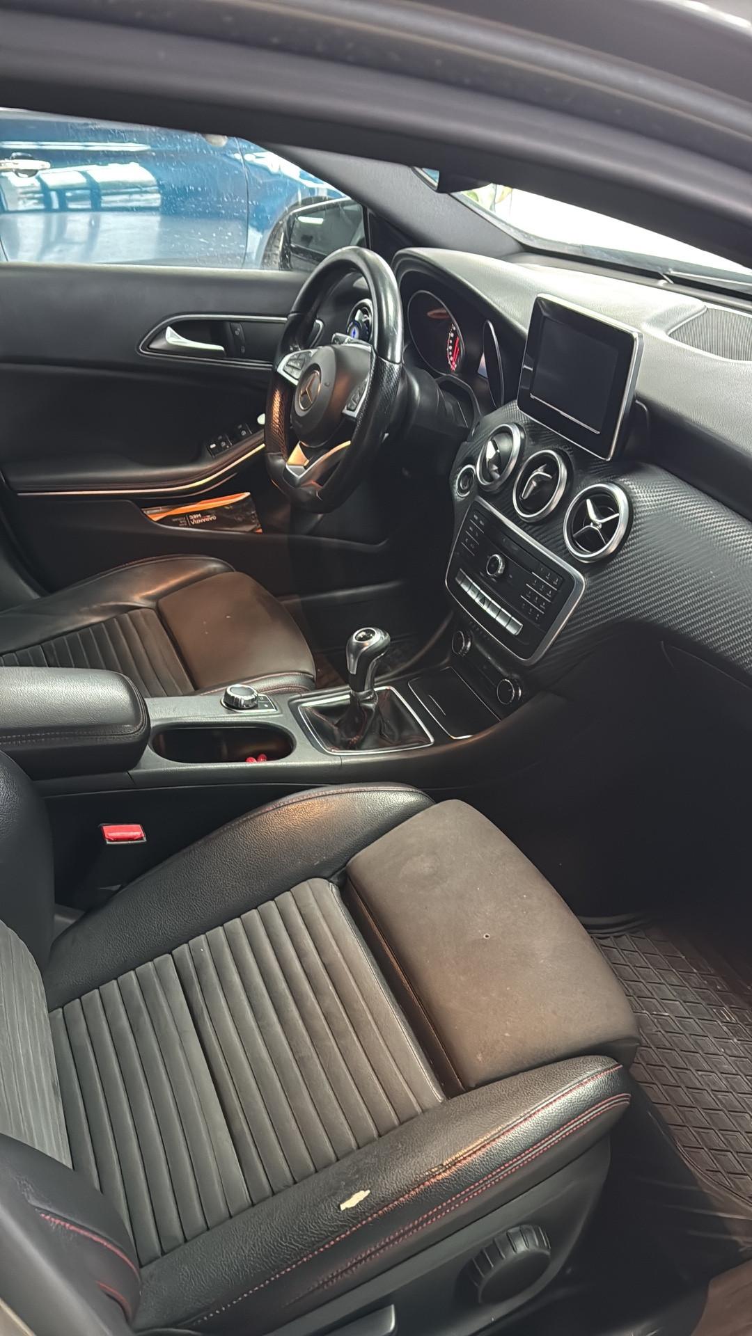 Mercedes-benz A 180 d Premium