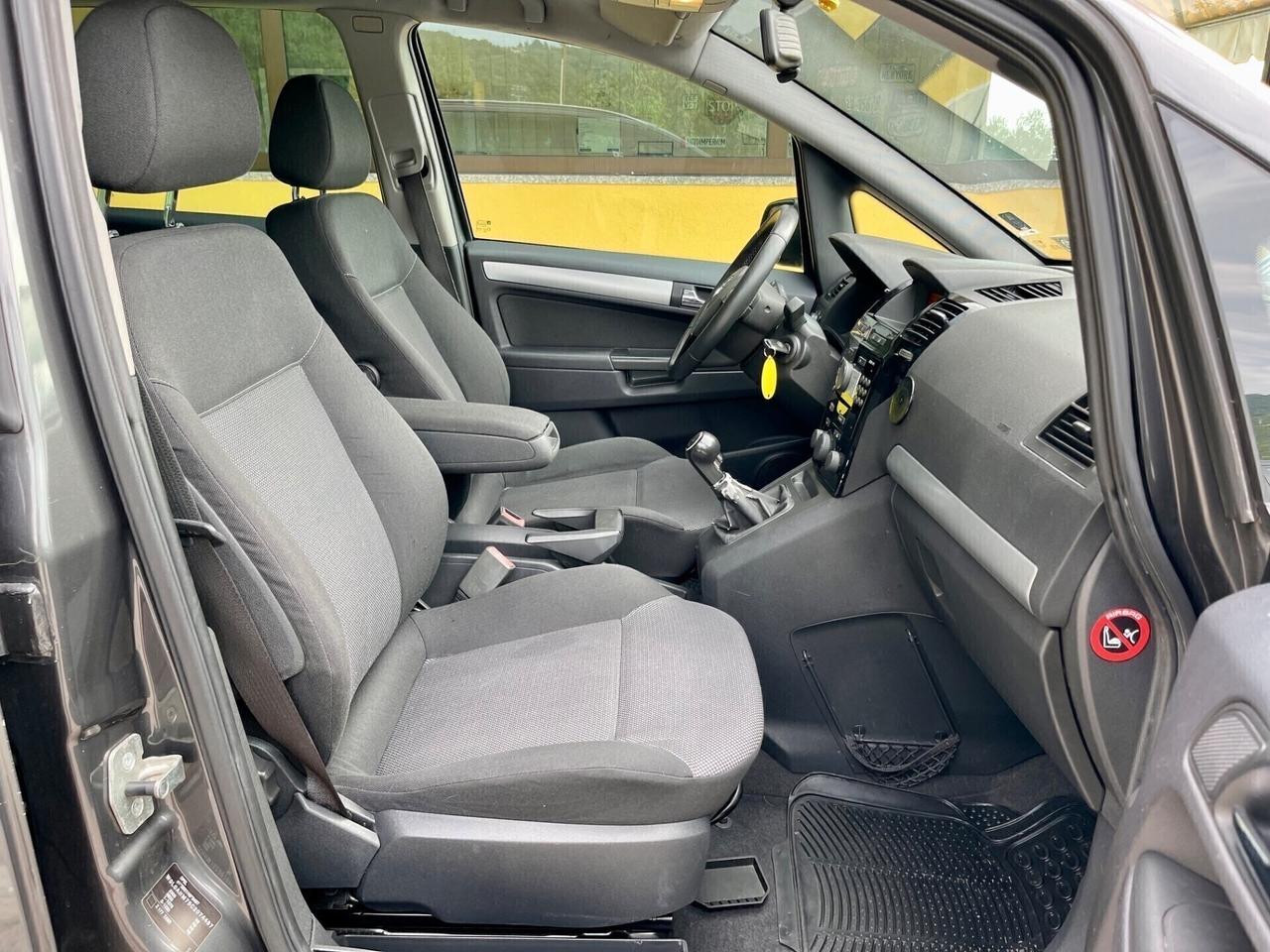 Opel Zafira 7POSTI 1.6T met 110kw Cosmo UNIPROP