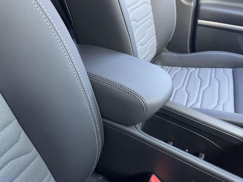 Jeep Avenger 1.2 turbo e-hybrid mhev Upland 4xe 145cv edct6 - KM0