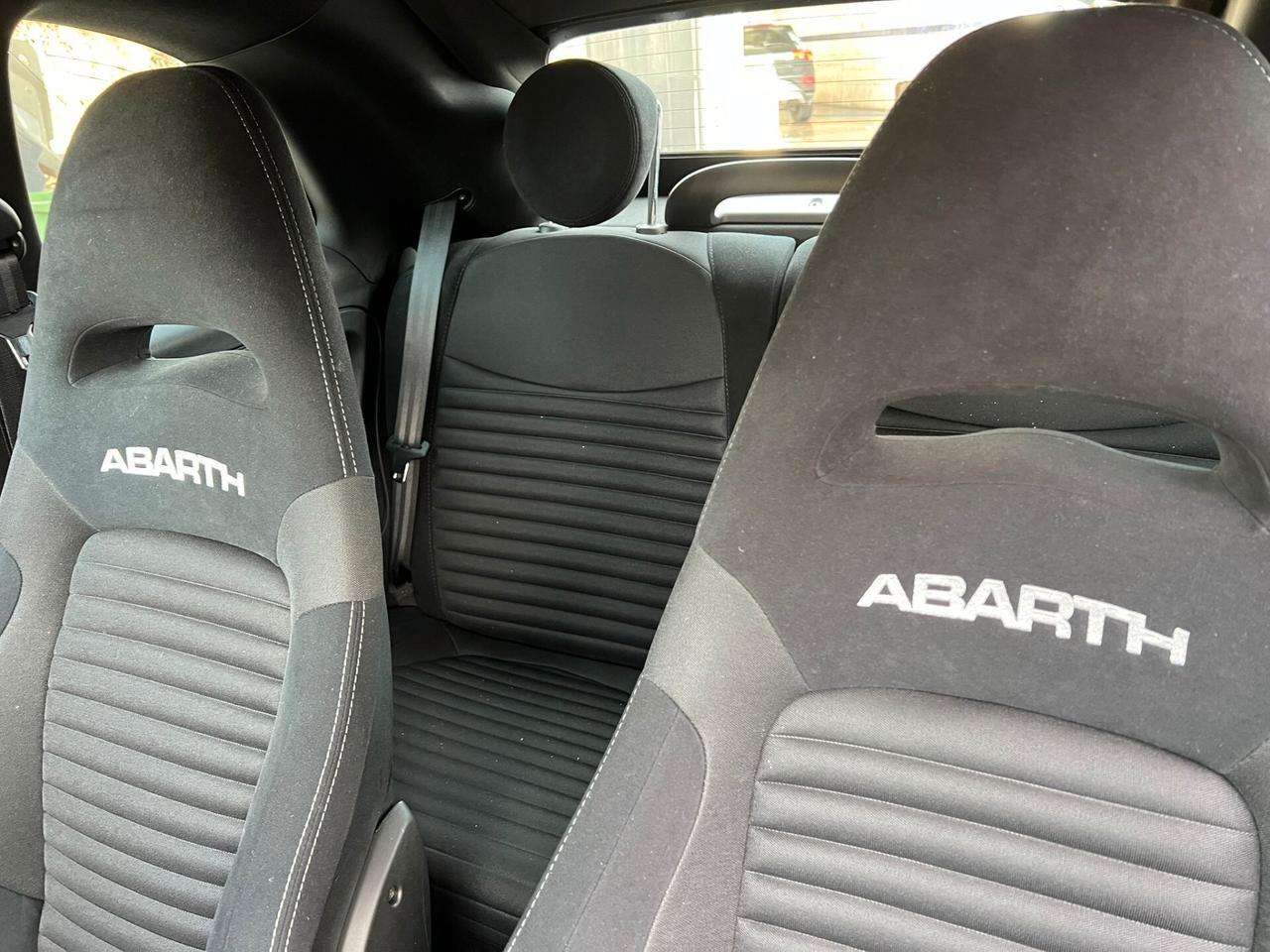 Abarth 595 C 1.4 Turbo T-Jet 180 CV Competizione sablet