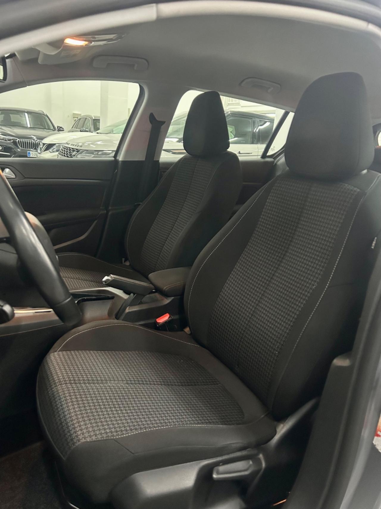 Peugeot 308 BlueHDi 130 S&S Allure FINANZIABILE