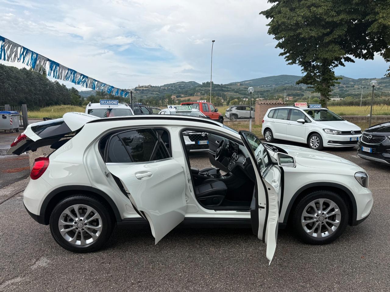 " DA VETRINA " Mercedes-benz GLA 180 d Business