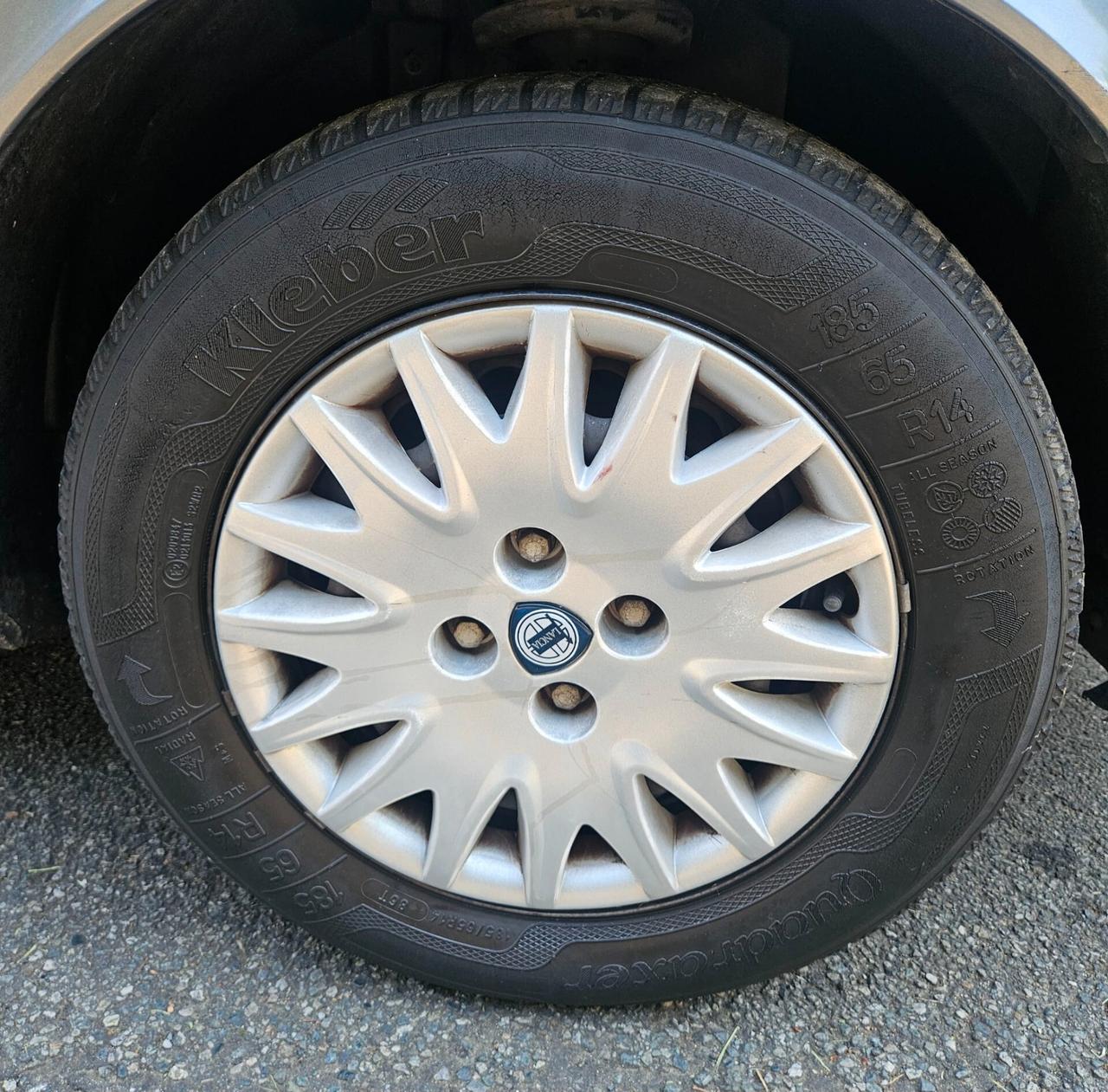 Lancia Ypsilon 1.2 NEOPATENTATI