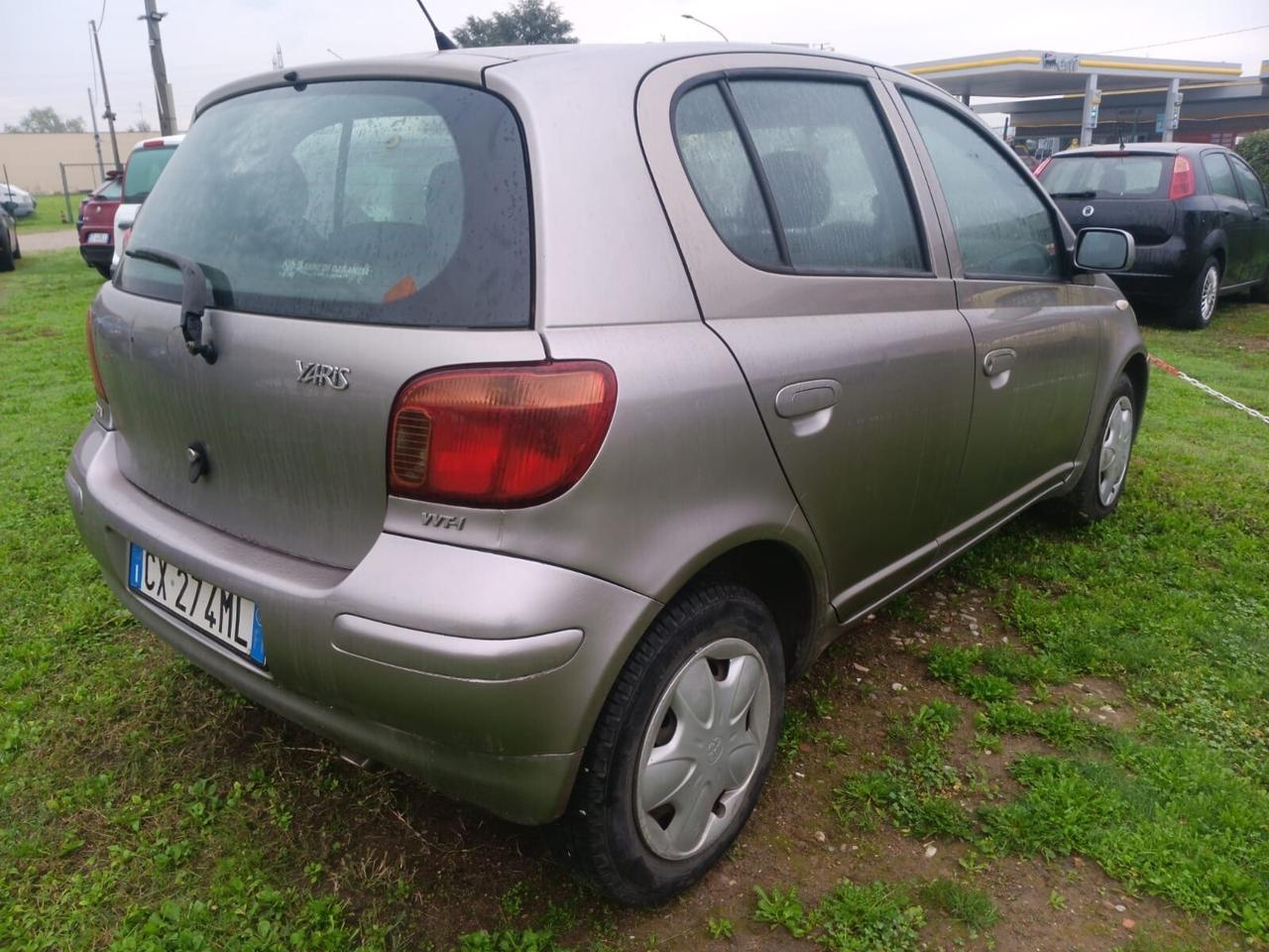 Toyota Yaris 1.0i 16V cat 5 porte Sol 150.000 km