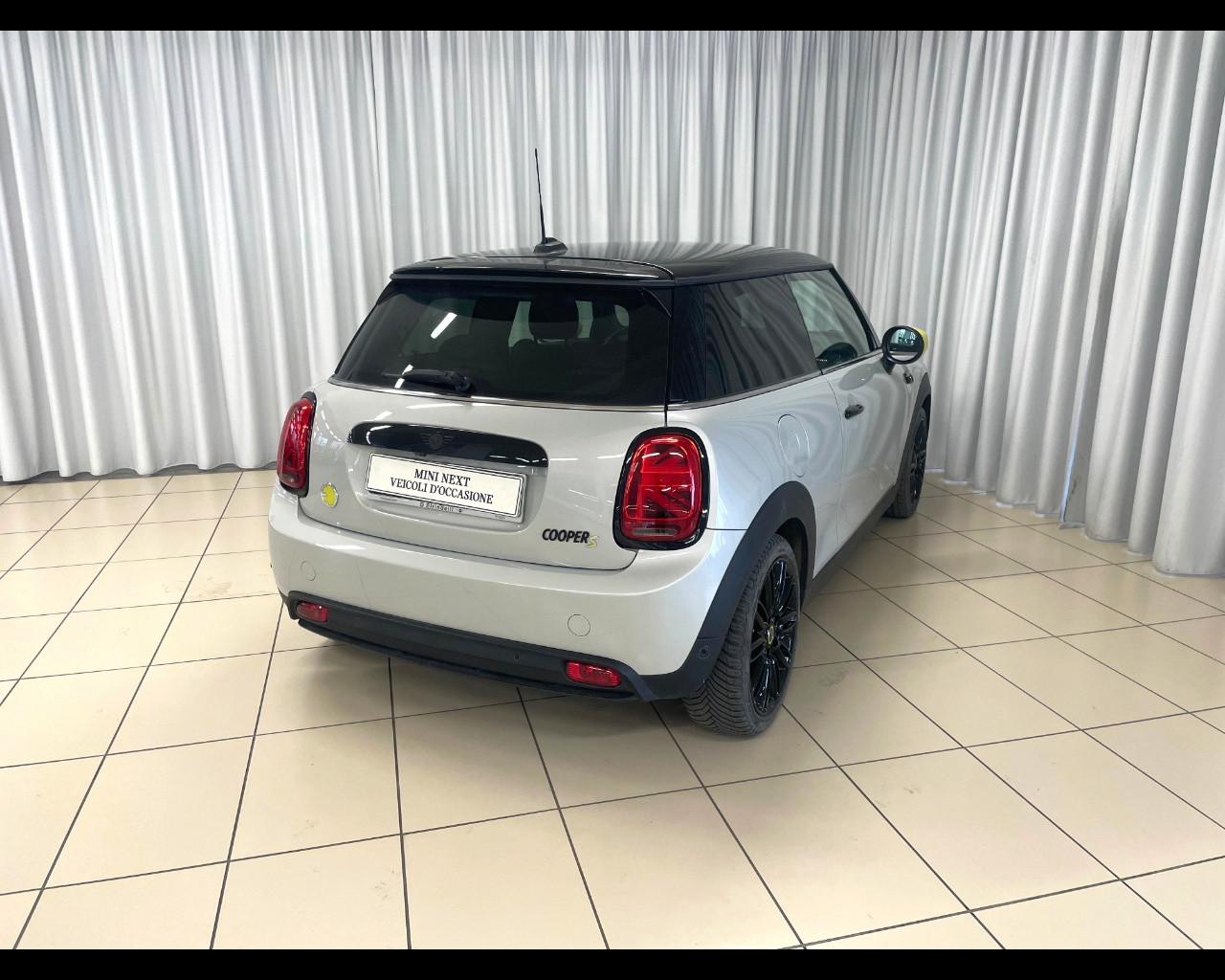 MINI Mini Full El. (F56) - Mini Cooper SE Yours