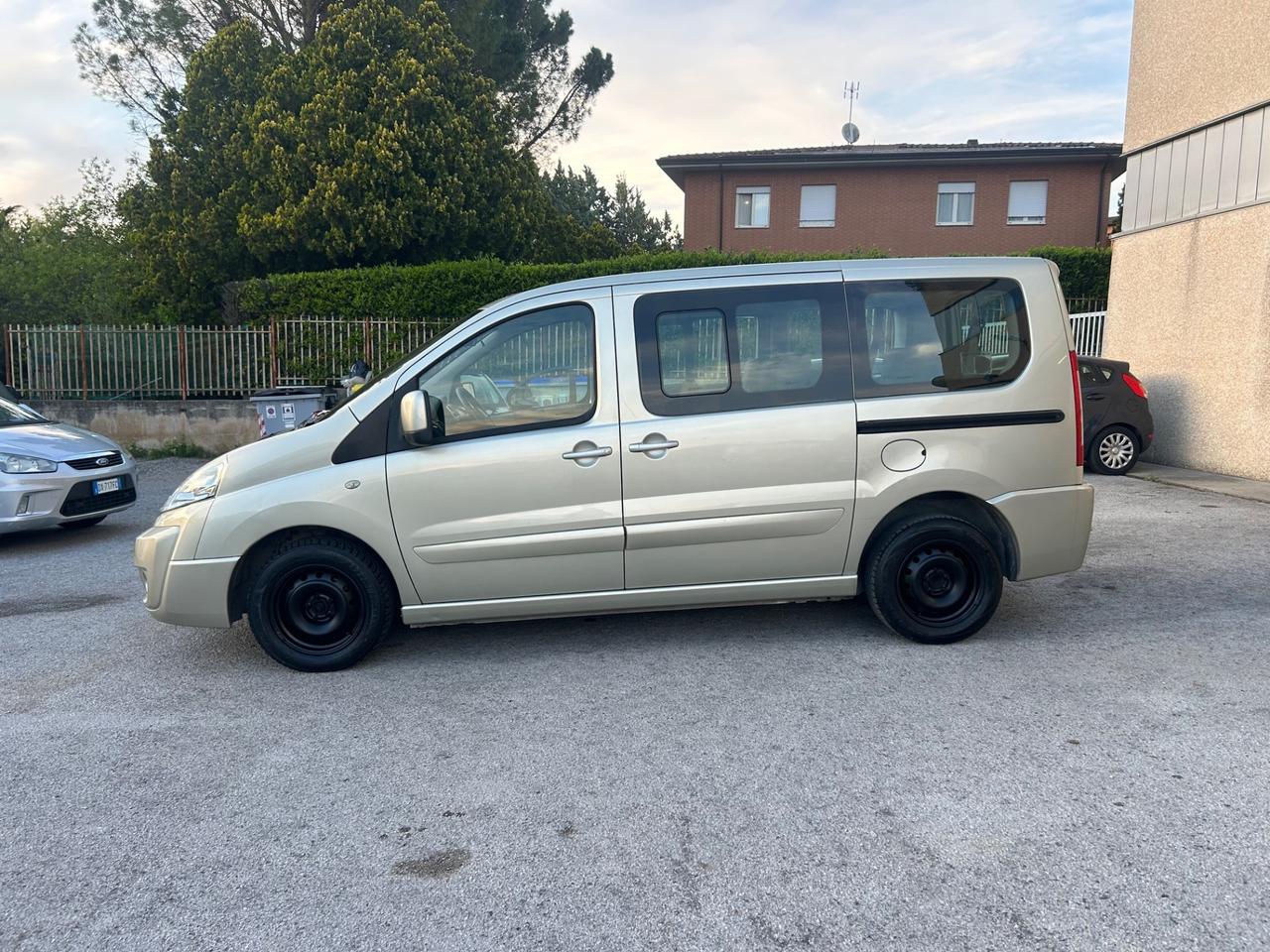 Citroen Jumpy 2.0 HDi/120 9 Posti Gancio Traino