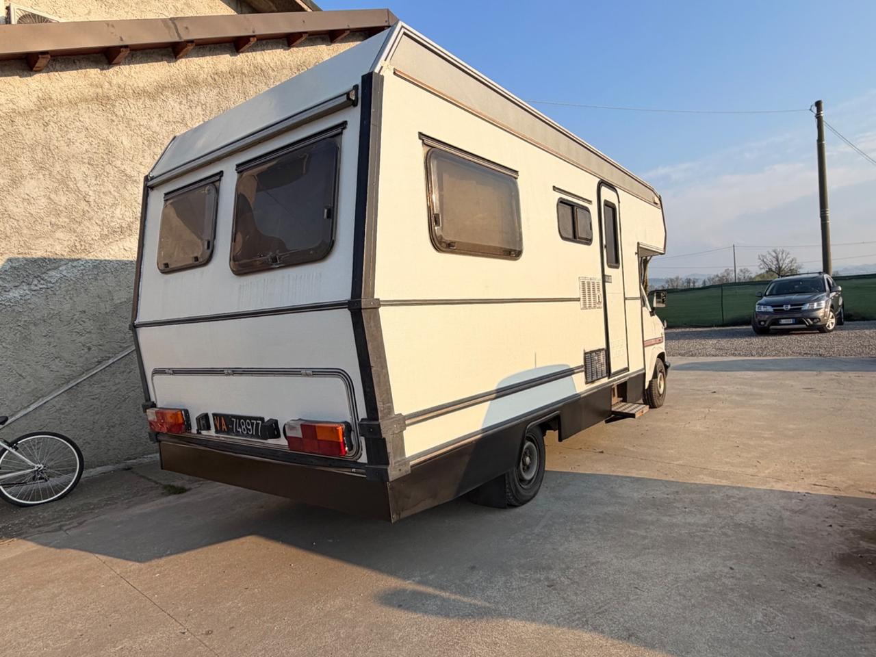 Fiat DUCATO LAIKA 2.0 BENZINA CAMPER MANSARDATO Vendo 280 NT25 allestimento Laika,