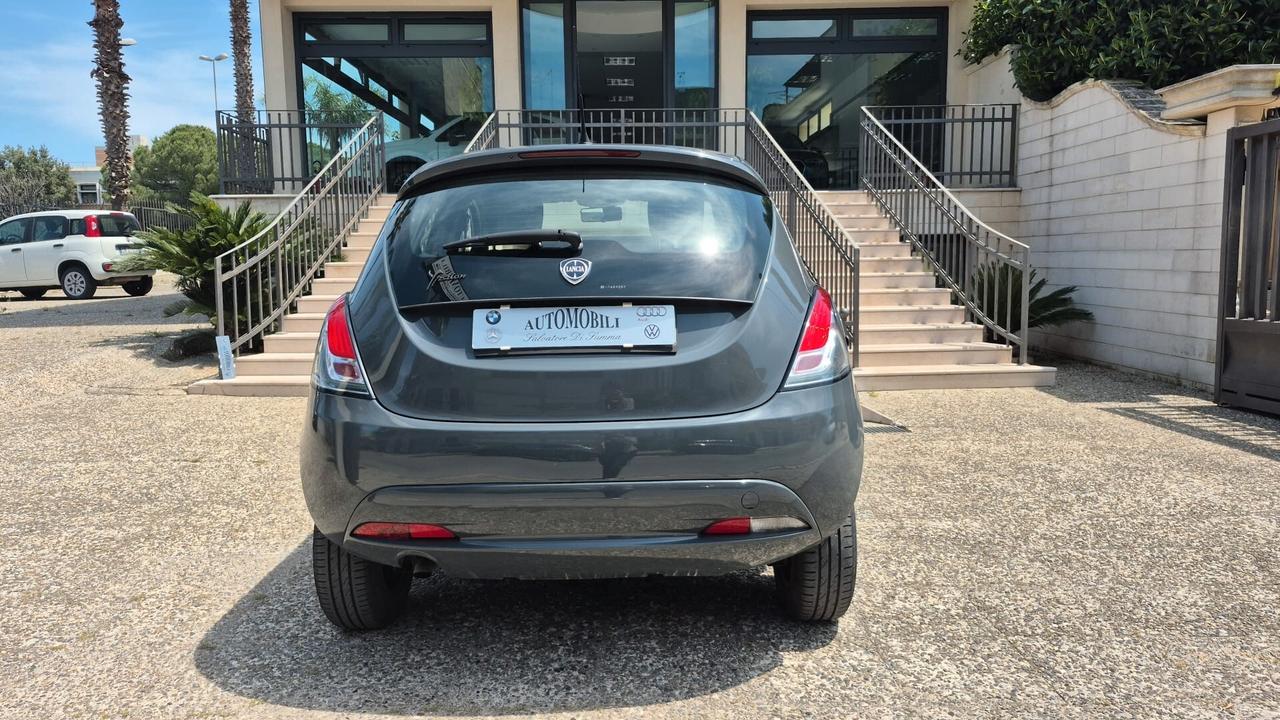 Lancia Ypsilon 0.9 TwinAir 85 CV 5 porte Metano Ecochic Elefant.Blu