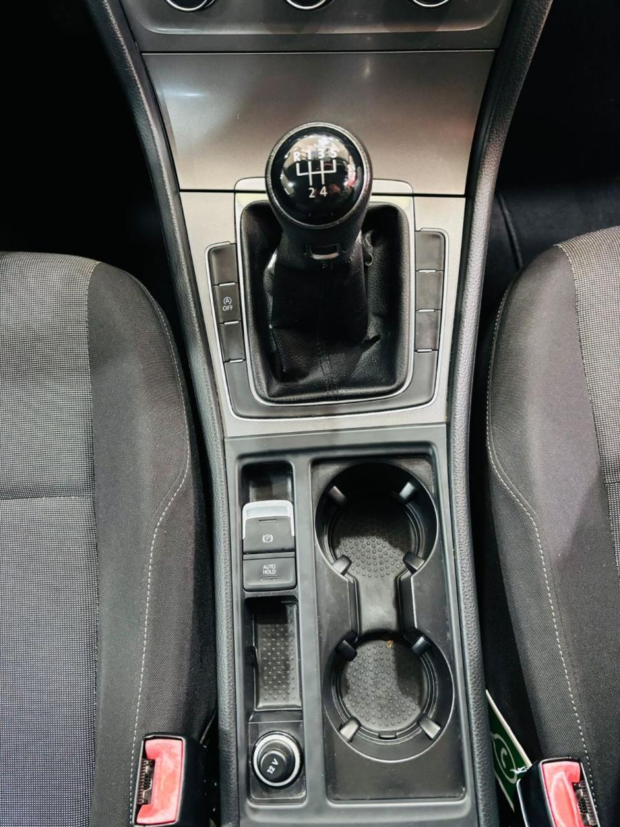 Volkswagen Golf VII 1.6 TDI 105cv Bluemotion 5p Trendline