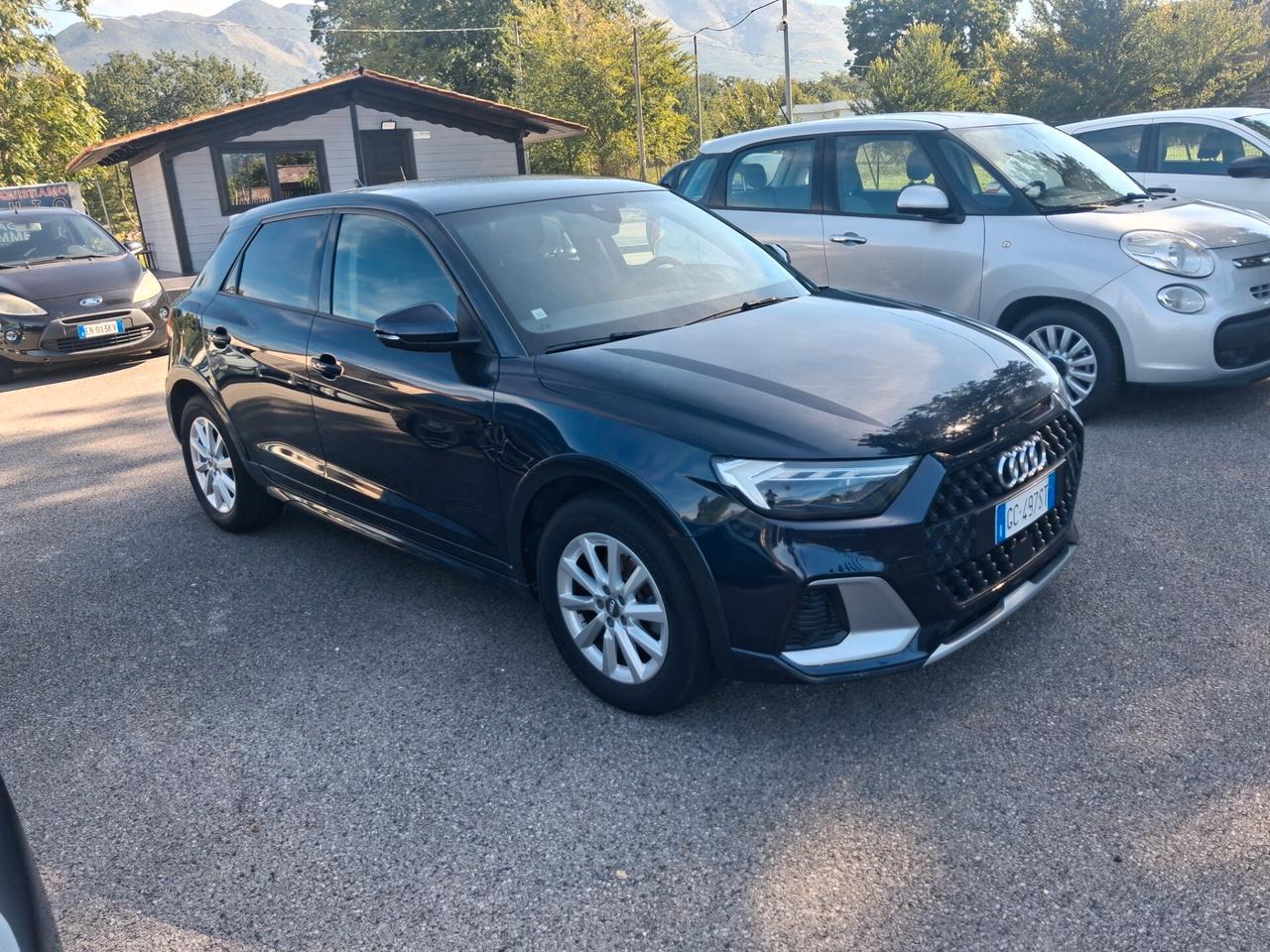 Audi A1 citycarver 30 TFSI Identity Contrast