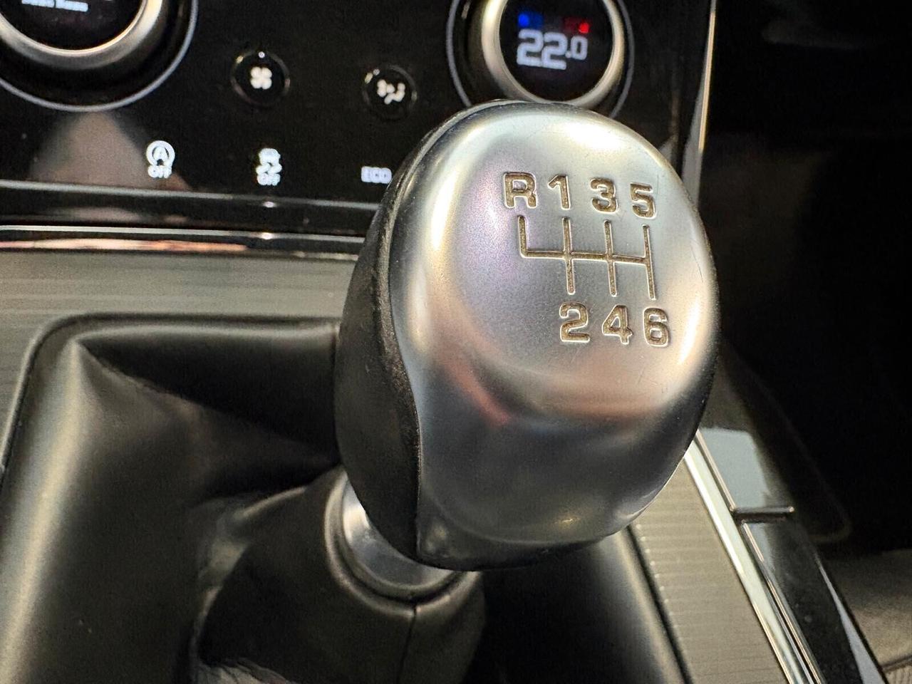 Land Rover Range Rover Evoque R-DYNAMIC S 2.0D I4 FWD 6mt UNICO PR.