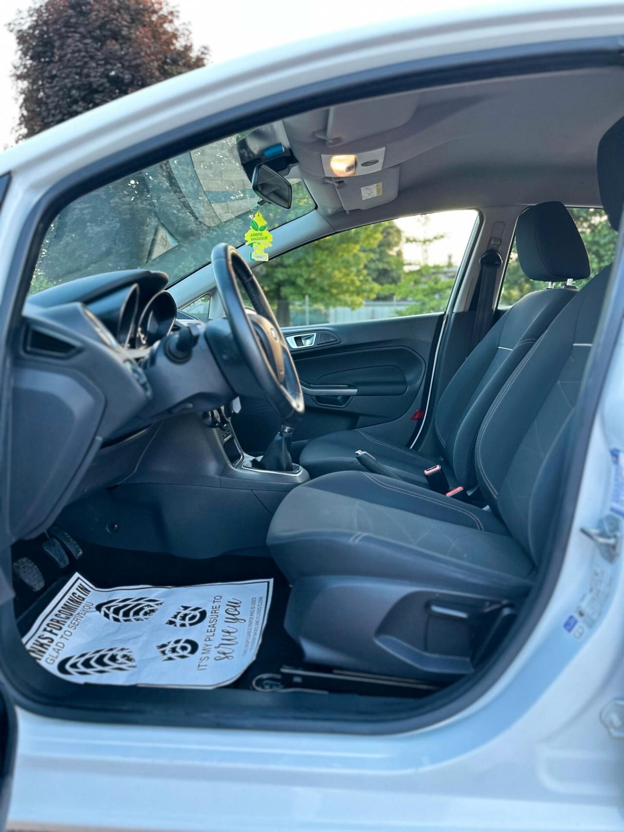 Ford Fiesta 1.5 TDCi 75CV 5 porte Black & White Edition