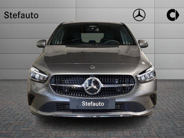 MERCEDES-BENZ B 180 d Automatic Street Edition