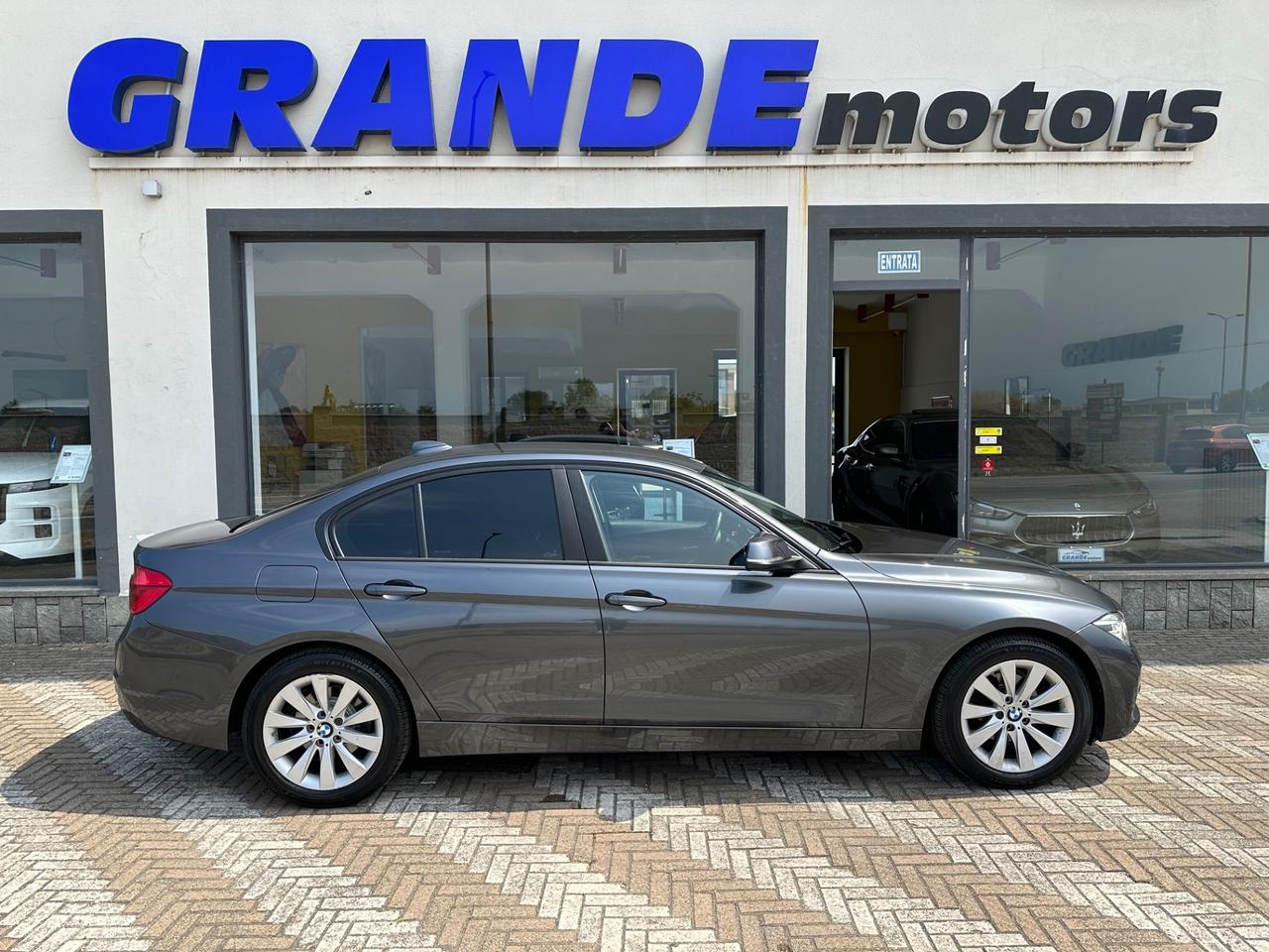 BMW Serie 3 F30 Berlina 318d Sport auto *NO VINCOLI*