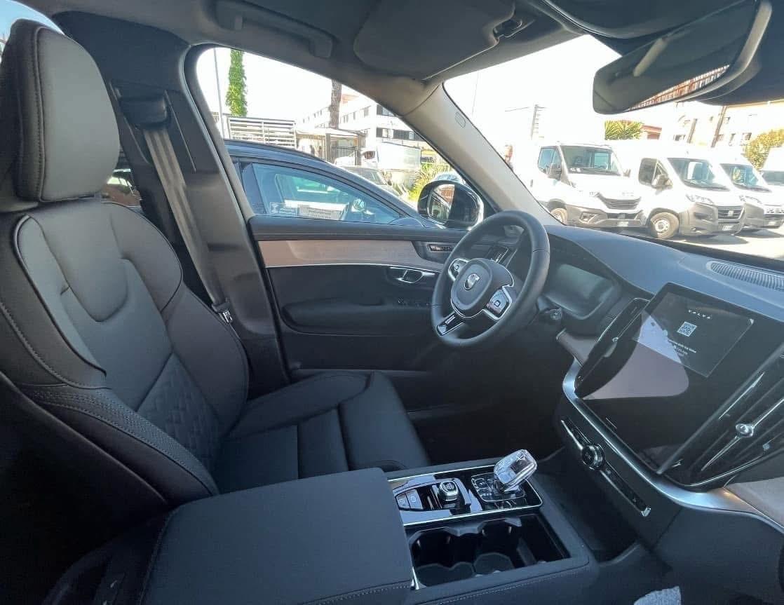 Volvo XC 90 B5 AWD automatico 7 posti Core AUTO A NOLEGGIO