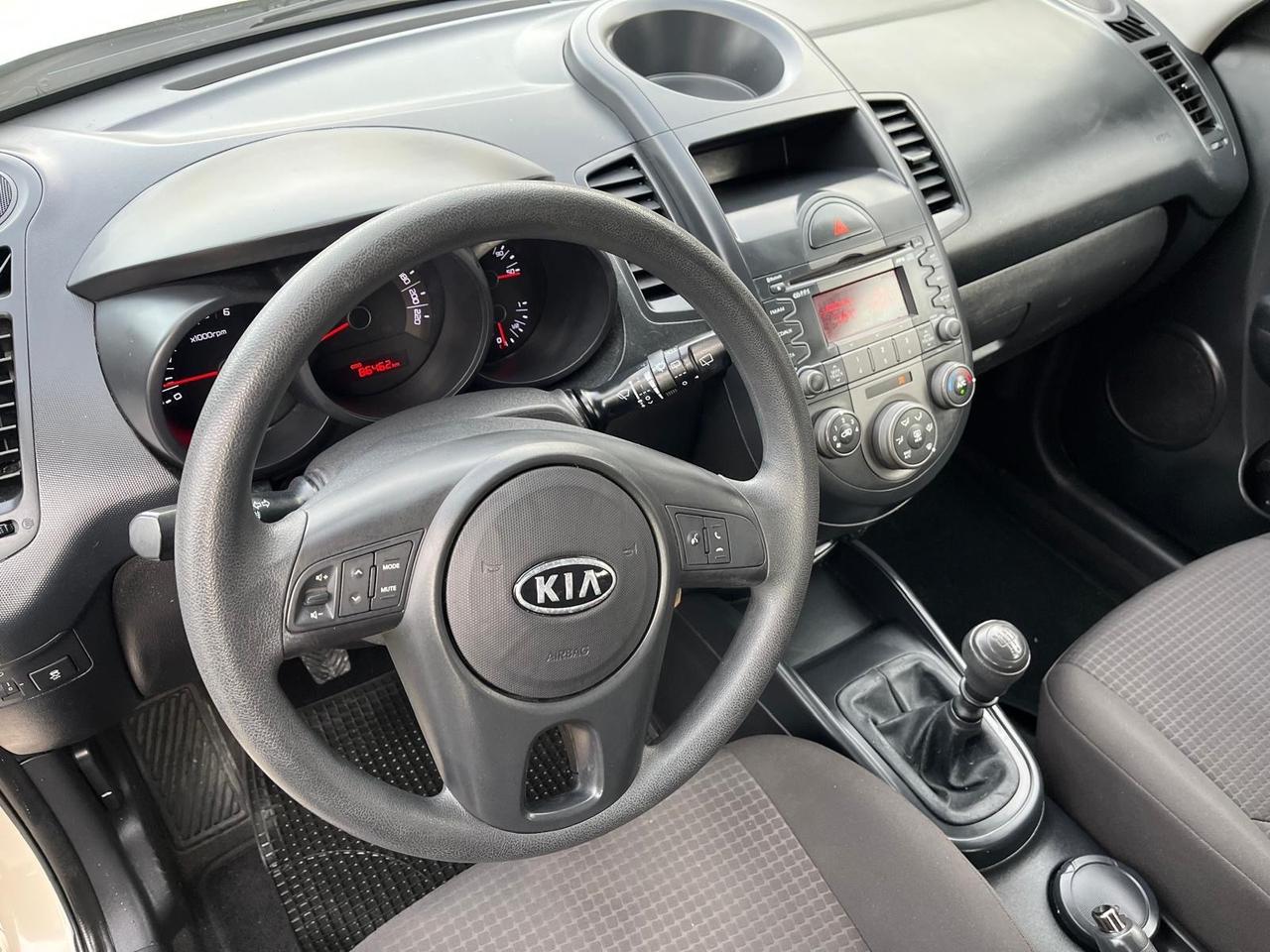 Kia soul -1.6 crdi -full-km 85000-2011