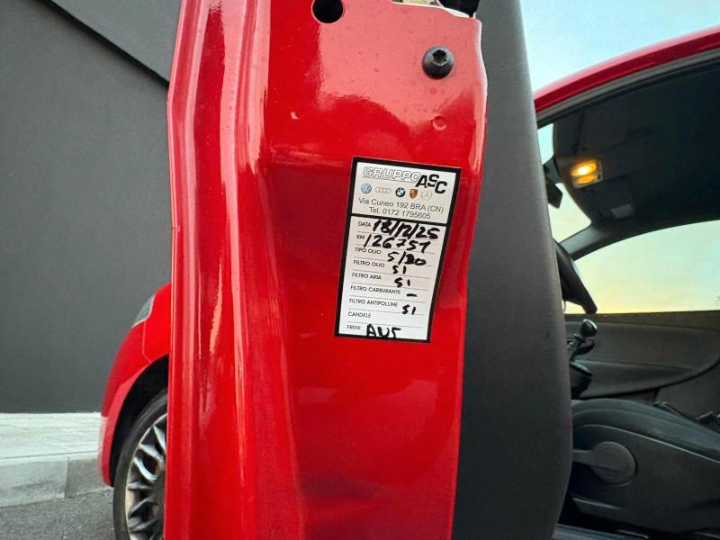 Lancia Ypsilon 5 Porte 1.2 BENZ/GPL Gold 69cv OK NEOPATENTATI