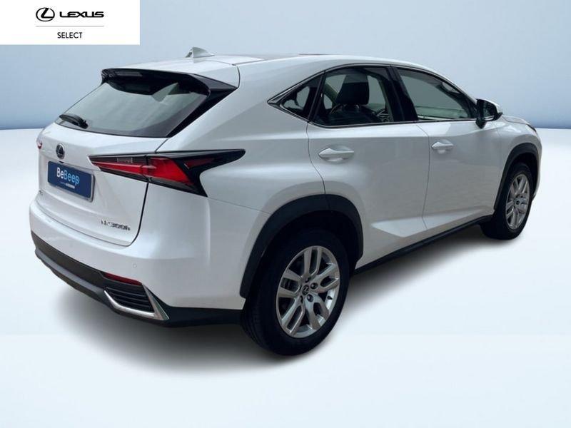 Lexus NX 300H 2.5 PREMIUM 4WD CVT