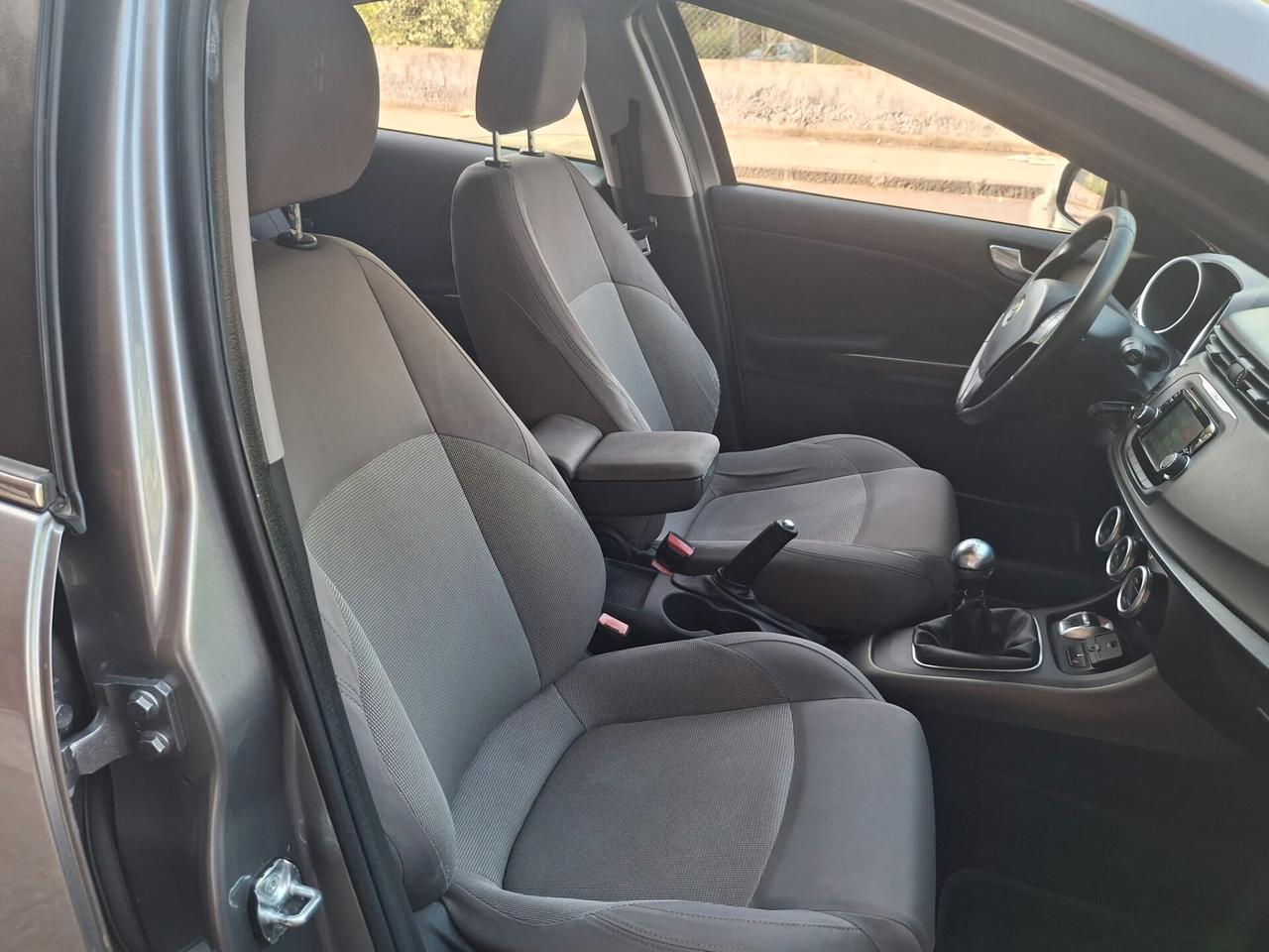 Alfa Romeo Giulietta 1.6 JTDm-2 105 CV Distinctive