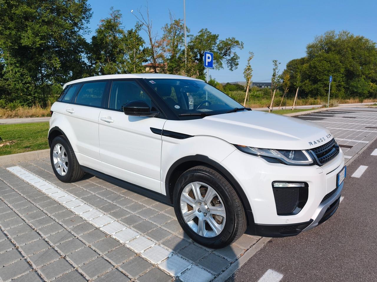 LAND ROVER EVOQUE 2.0D HSE 4X4 KM80MILA