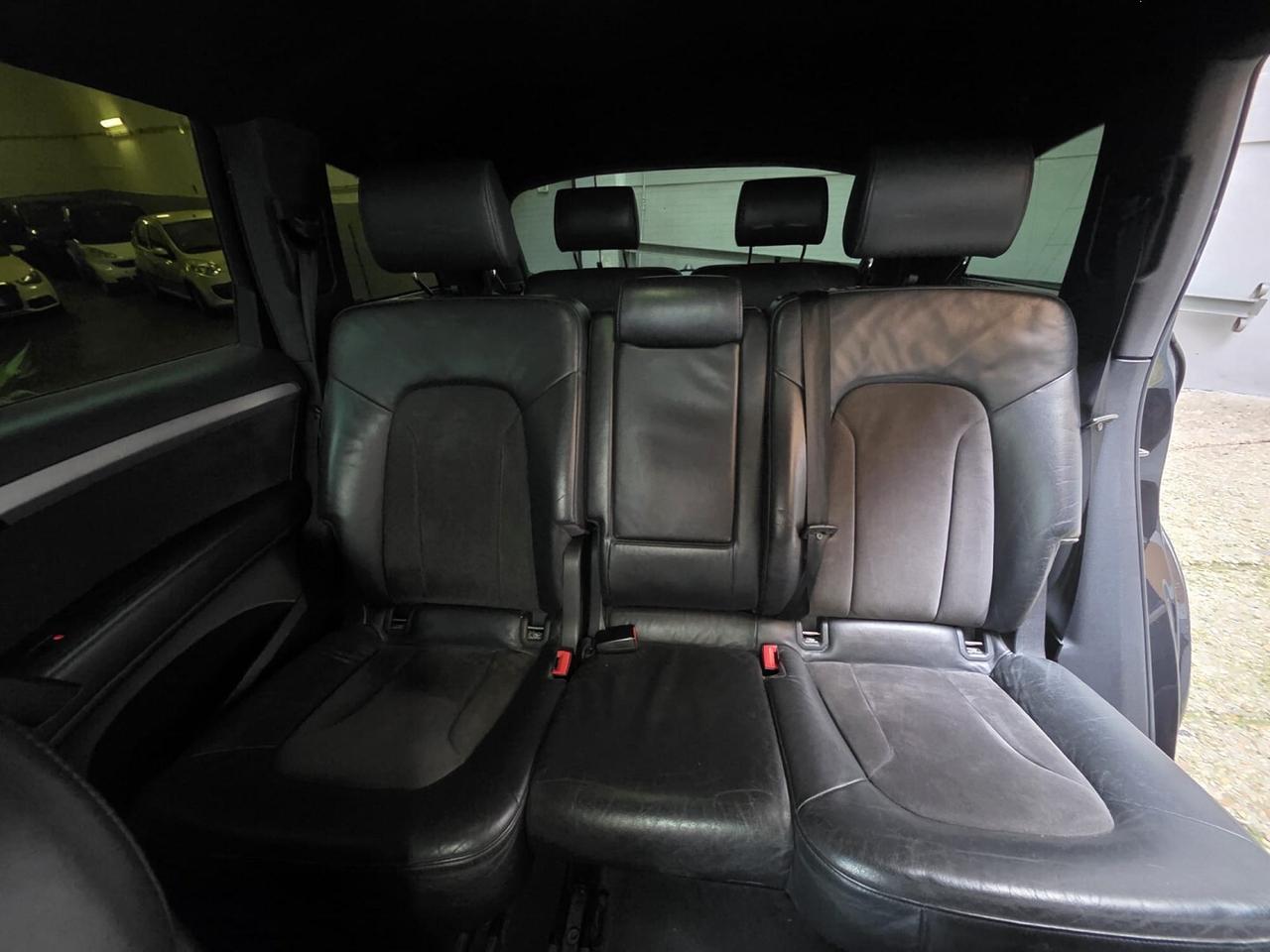 AUDI Q7 3.0 TDi S line- 7 POSTI