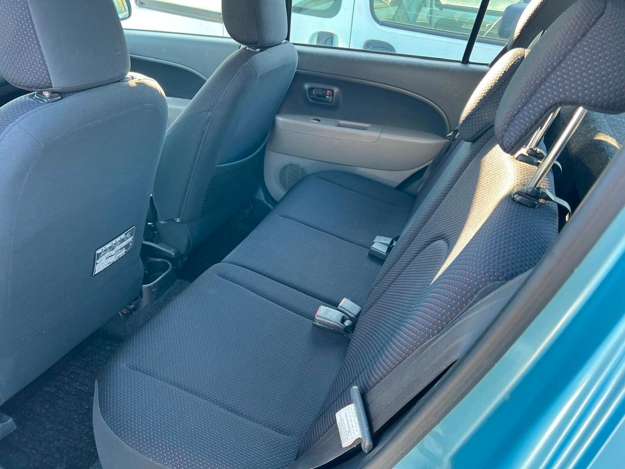Daihatsu Sirion 1.3 16V 4WD Mio