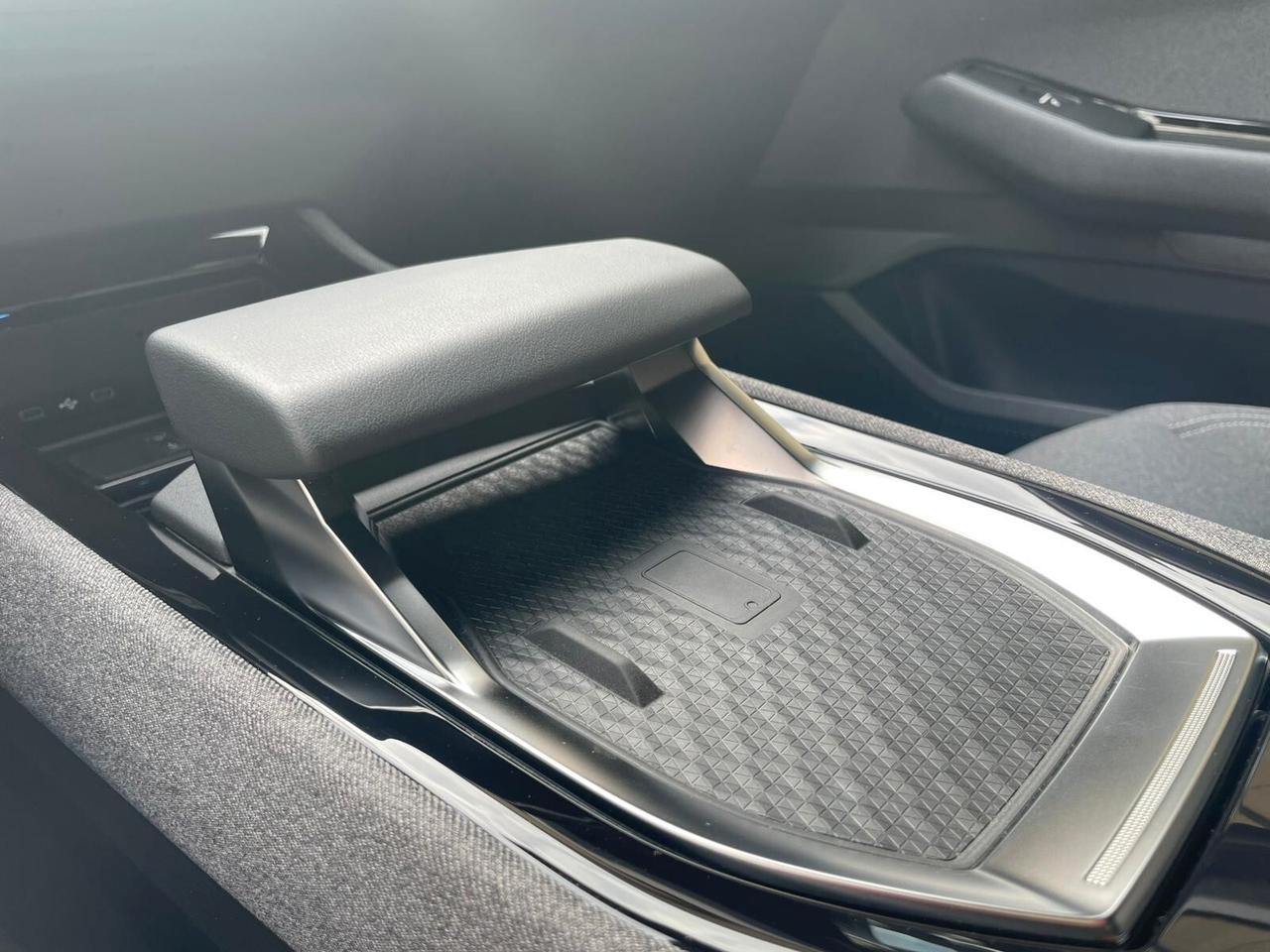 Austral Mild Hybrid TECH 140 CV *EQUILIBRE* evolution auto