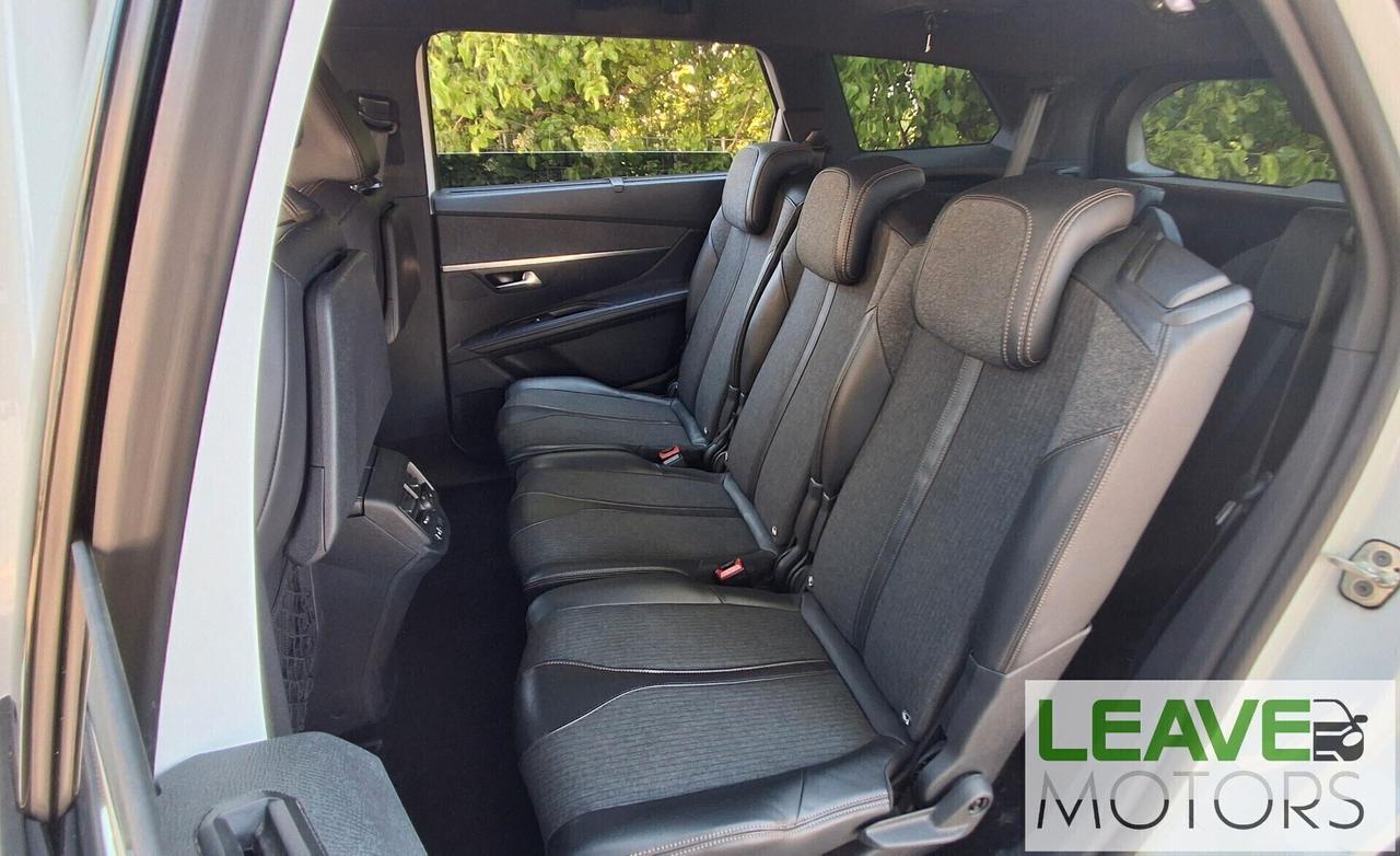 Peugeot 5008 HDi 130cv EAT8 (M1541)