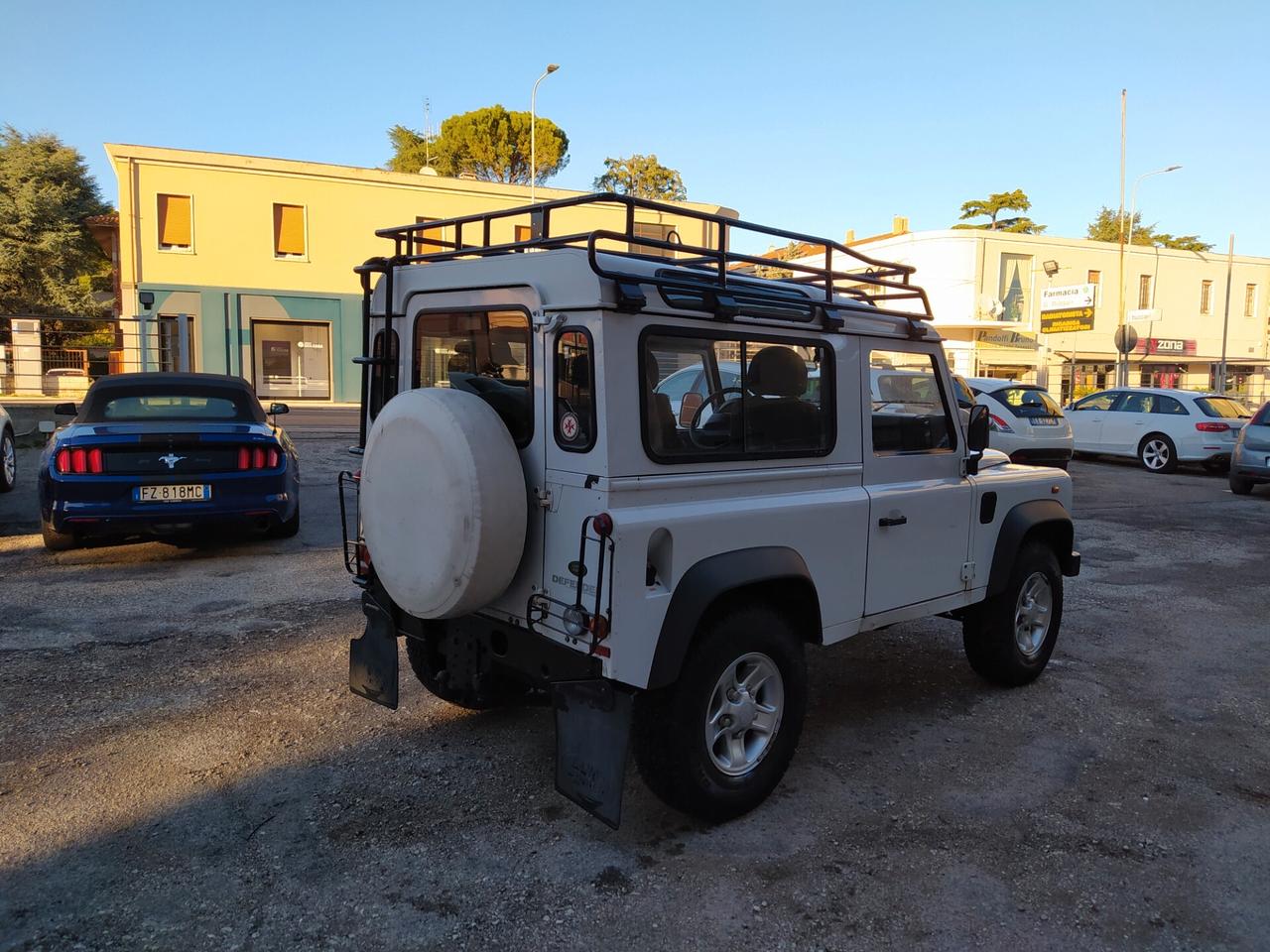 Land Rover Defender 90 2.4 TD4 SW N1 4 posti