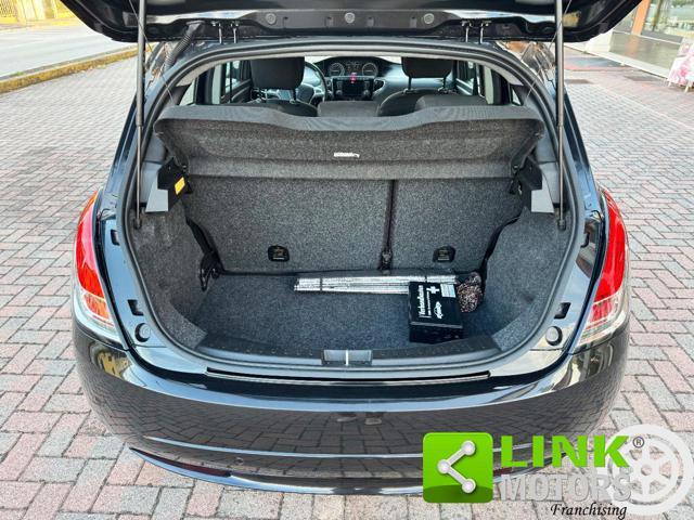 LANCIA Ypsilon 1.2 69 CV 5 porte S&S Gold