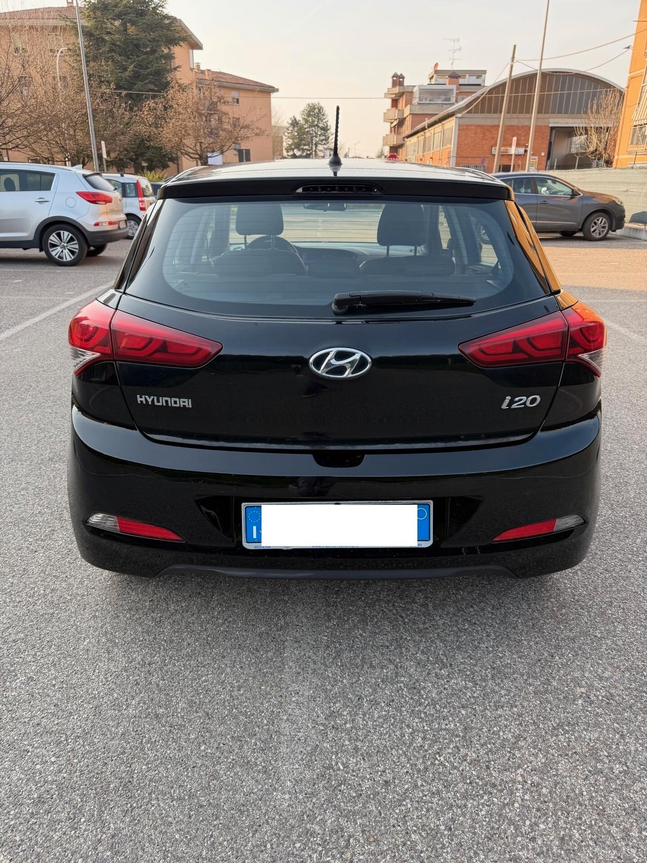 Hyundai i20 1.1 Crdi - NEOPATENTATI - 12 MESI DI GARANZIA -