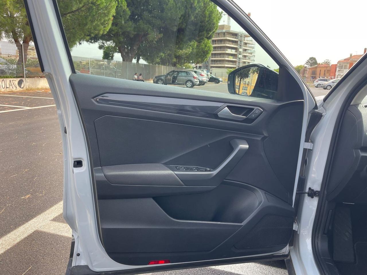 Volkswagen T-Roc 2.0 TDI Advanced #12150