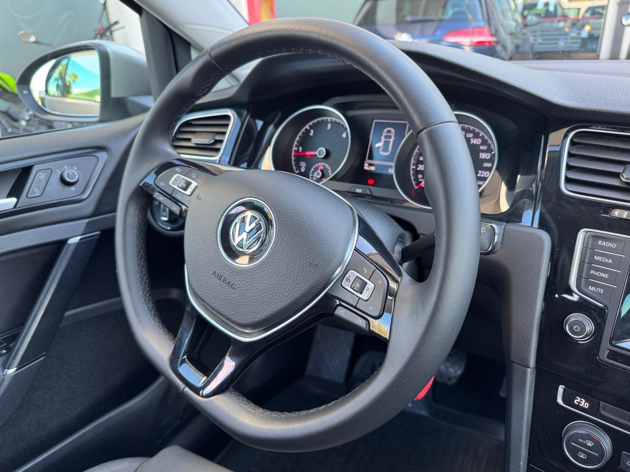 Volkswagen Golf 1.6 TDI DSG 5p. Highline 2015