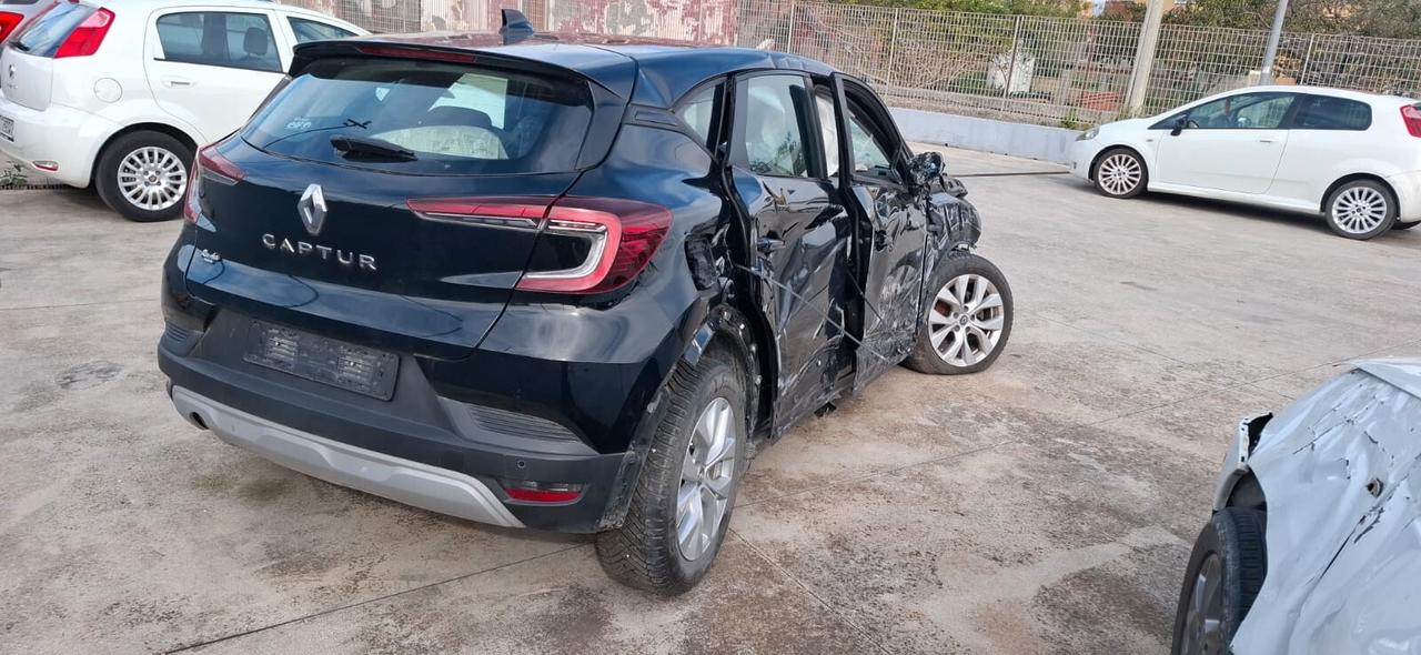 Anno 2020 Renault Captur Blue dCi 95 CV Intens