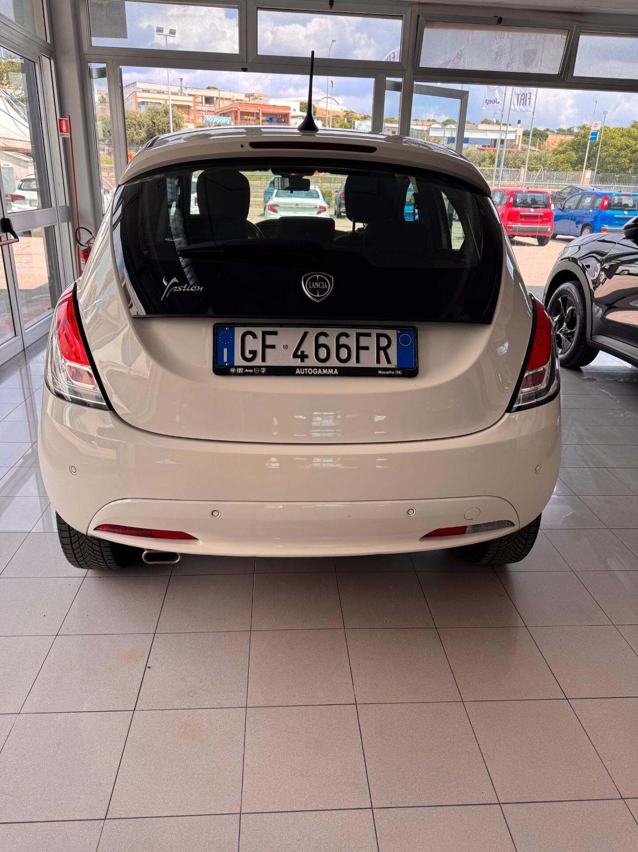LANCIA YPSILON BZ - GPL FULL OPTIONAL IMPIANTO ORIGINALE CASA MADRE