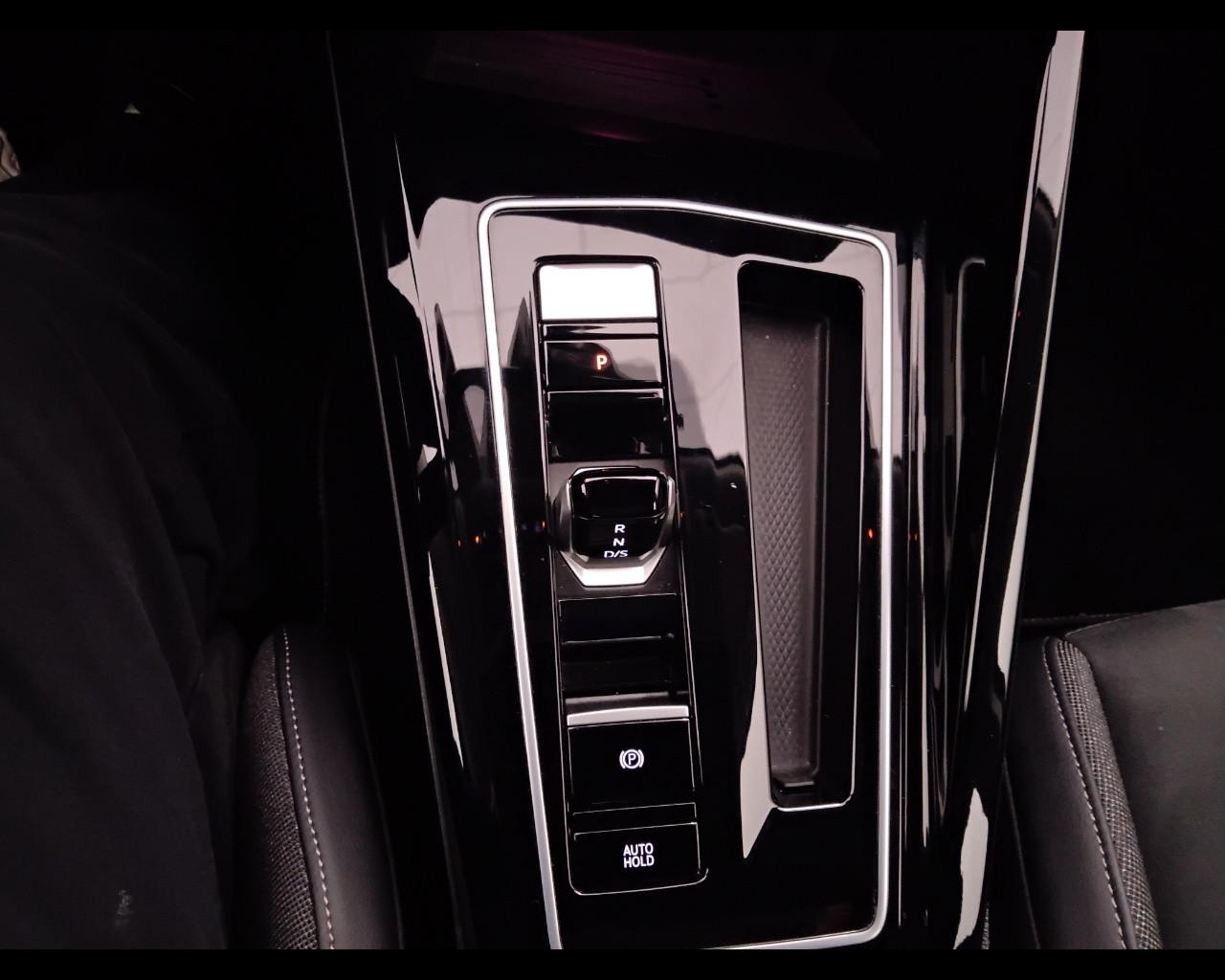 VOLKSWAGEN Golf VIII 2024 - Golf 2.0 tdi Style 150cv dsg