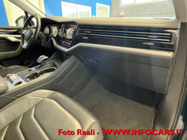 VOLKSWAGEN Touareg 3.0 V6 TDI 286 CV SCR Style