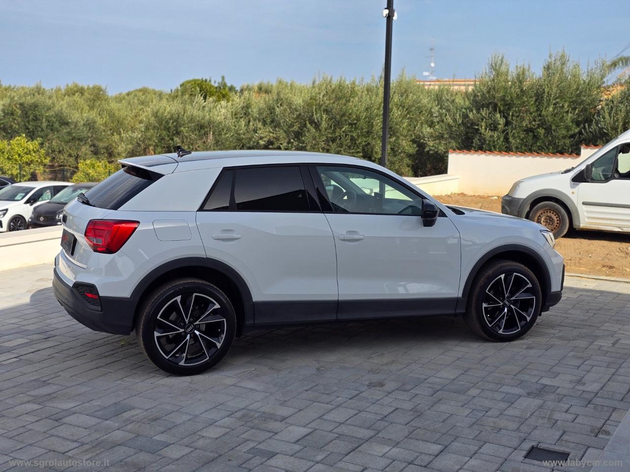 AUDI Q2 30 TDI Business Advanced