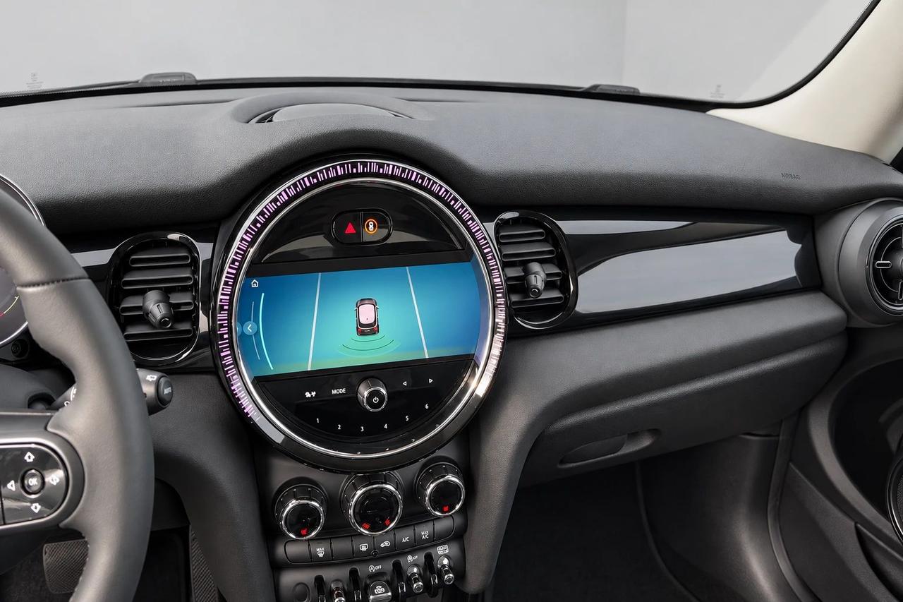 Mini Cooper 3p 1.5 Cooper Essential Premium Mid Package